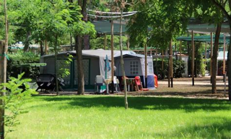 Piazzole di Sosta in Camping a Terracina .